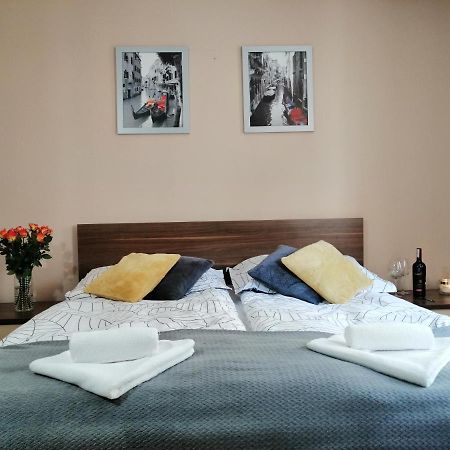 Cicha Przystan Apartament Starowka Lägenhet Kołobrzeg Exteriör bild