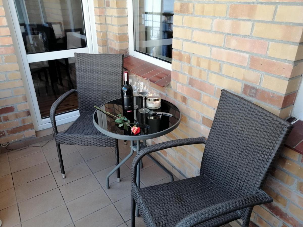 Cicha Przystan Apartament Starowka Lägenhet Kołobrzeg Exteriör bild